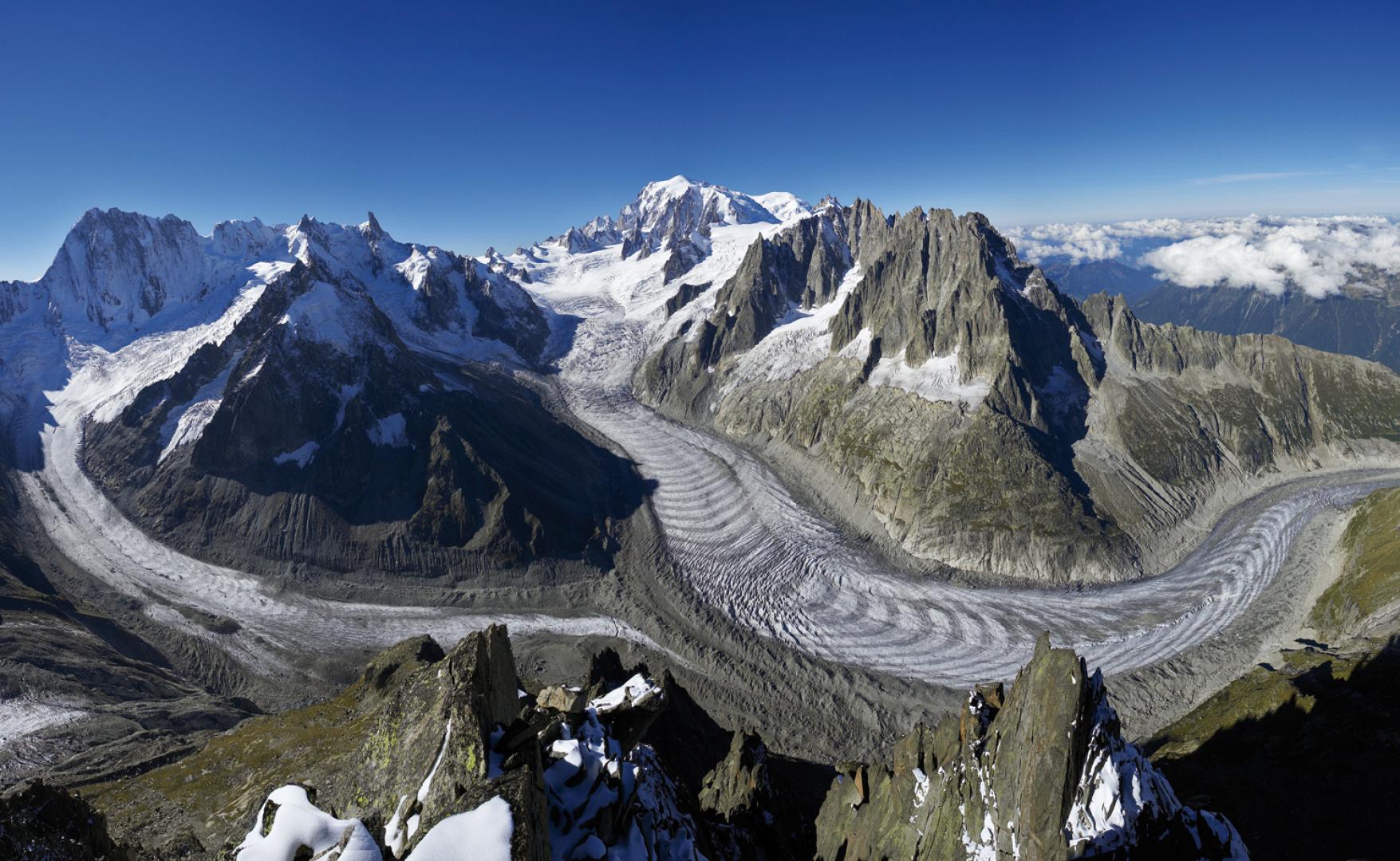 Mer_de_glace_Chamonix.jpeg