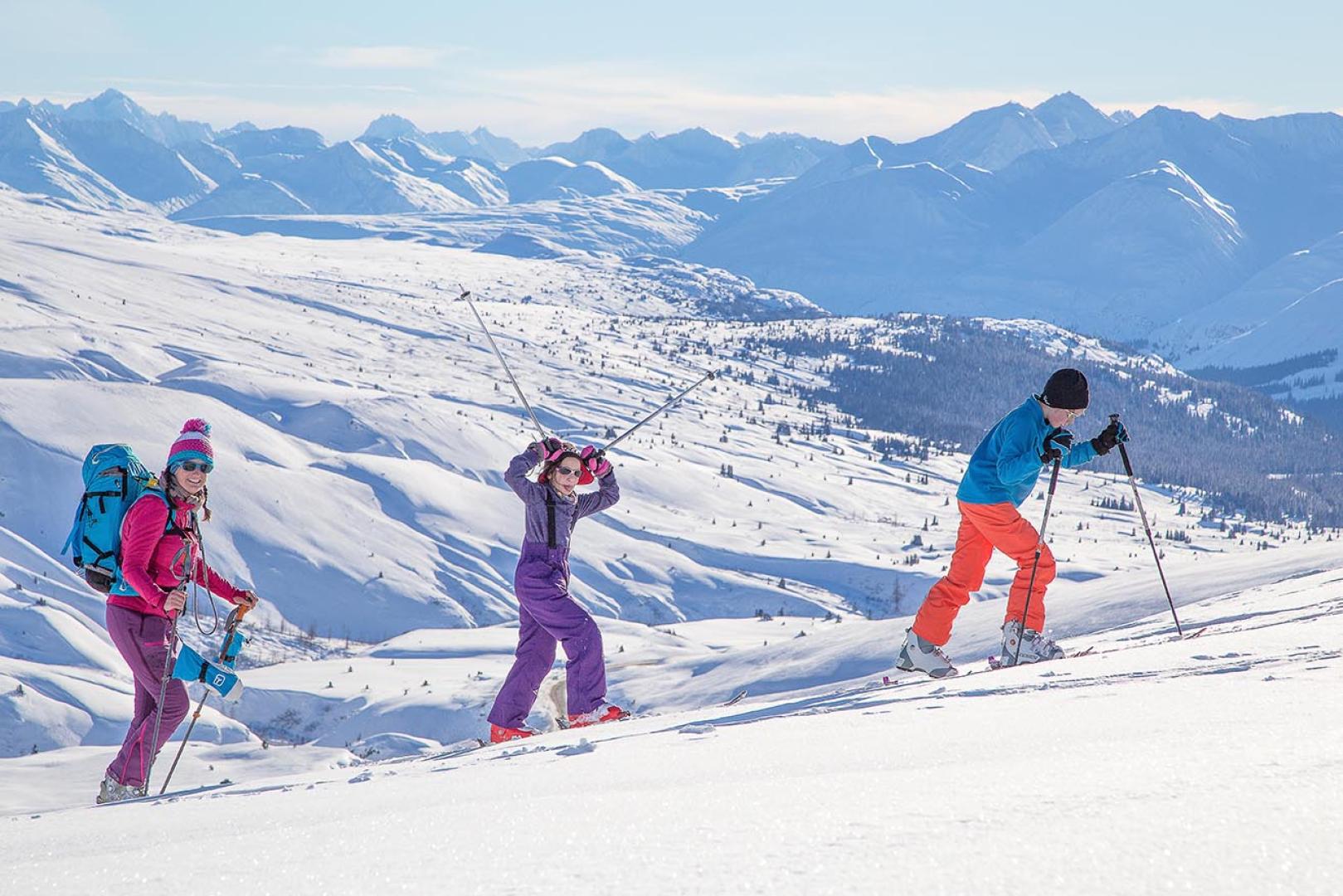 2 accessoires essentiels pour débuter le ski avec vos tout-petits